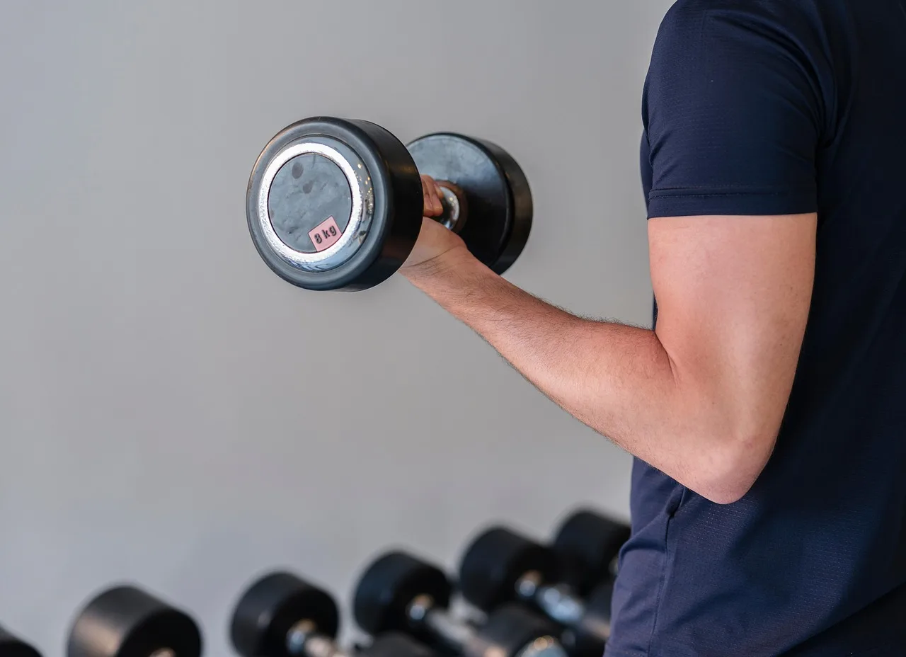 Scopri la Tua Forza: 10 Consigli Fitness per Principianti Determinati